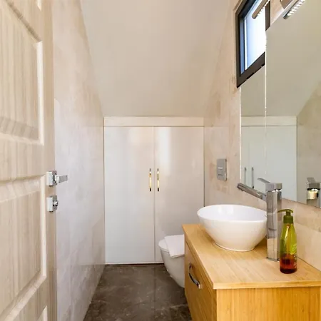 Seaview 1 Bedroom With Private Pool *